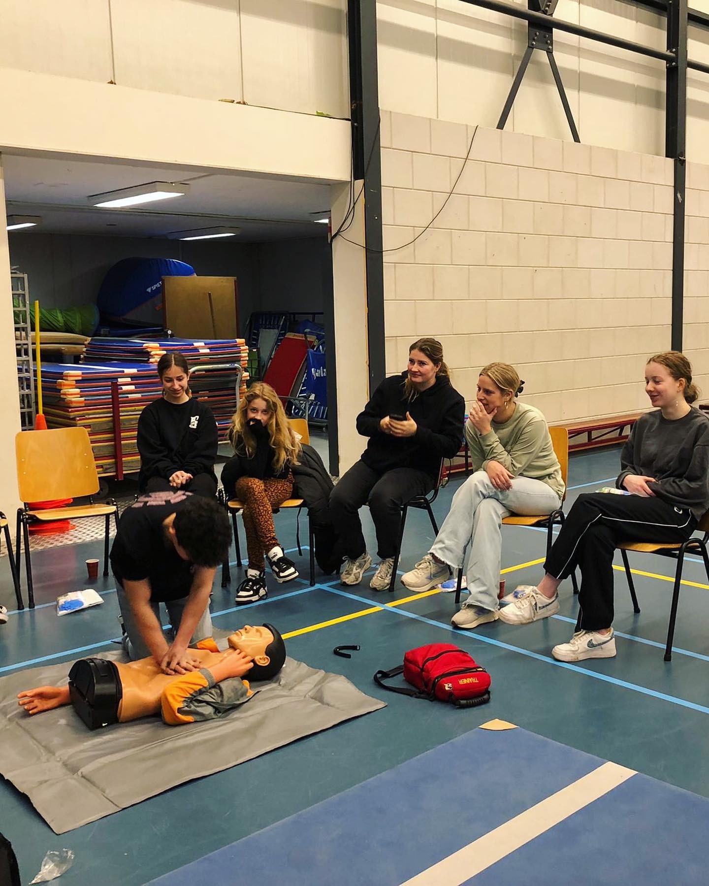 Neptunus haalt EHBO cursus